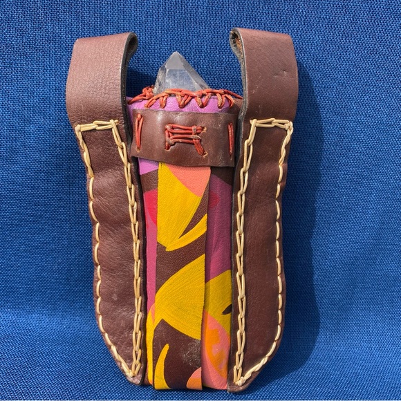 Lumarian Crystal with Leather Pouch - Picture 10 of 11